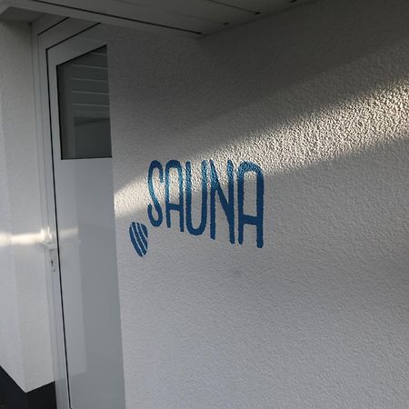 Eine Sehr Gemuetliche Dachgeschoss Ferienwohnung Ihlow  Exterior photo